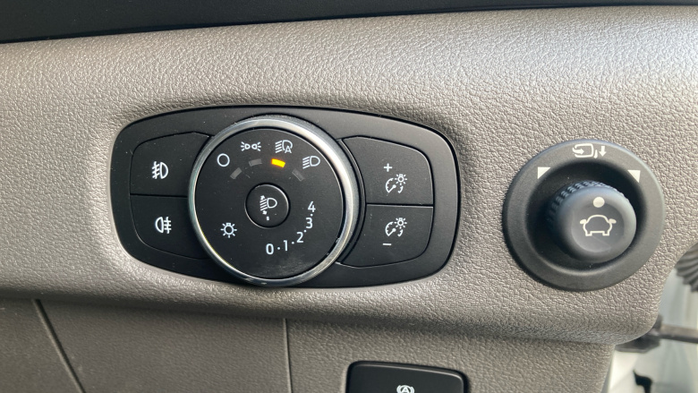 Ford Transit 350 L2 Diesel Fwd 2.0 EcoBlue 130ps H2 Leader Van [DAP]